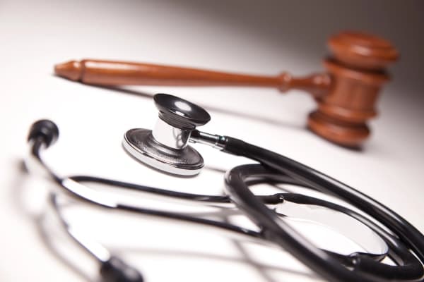 How to Report Medical Malpractice in Tennessee
